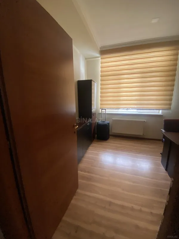 Kirayə verilir 6 otaqlı ofis 200 m²