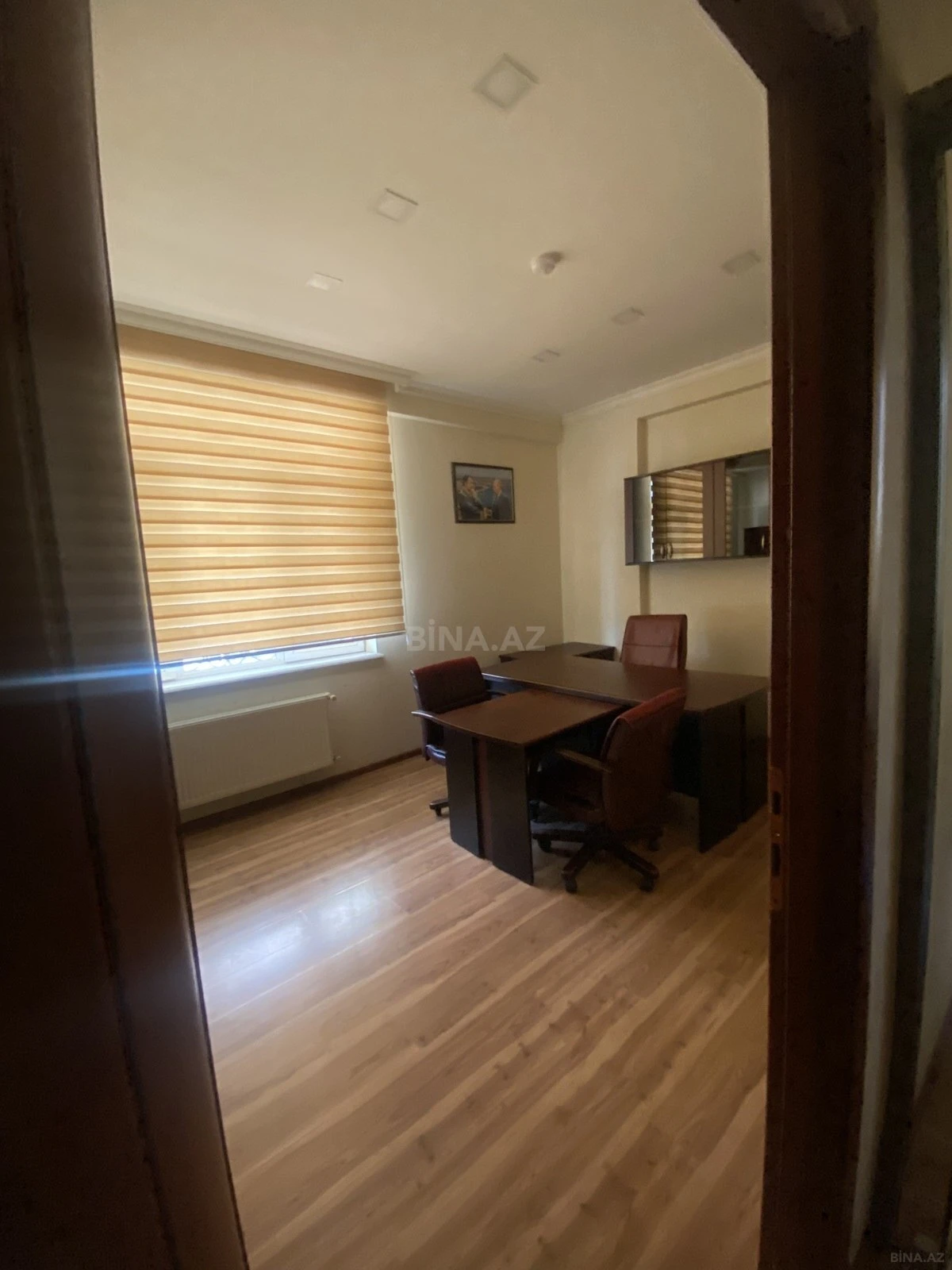 Kirayə verilir 6 otaqlı ofis 200 m²