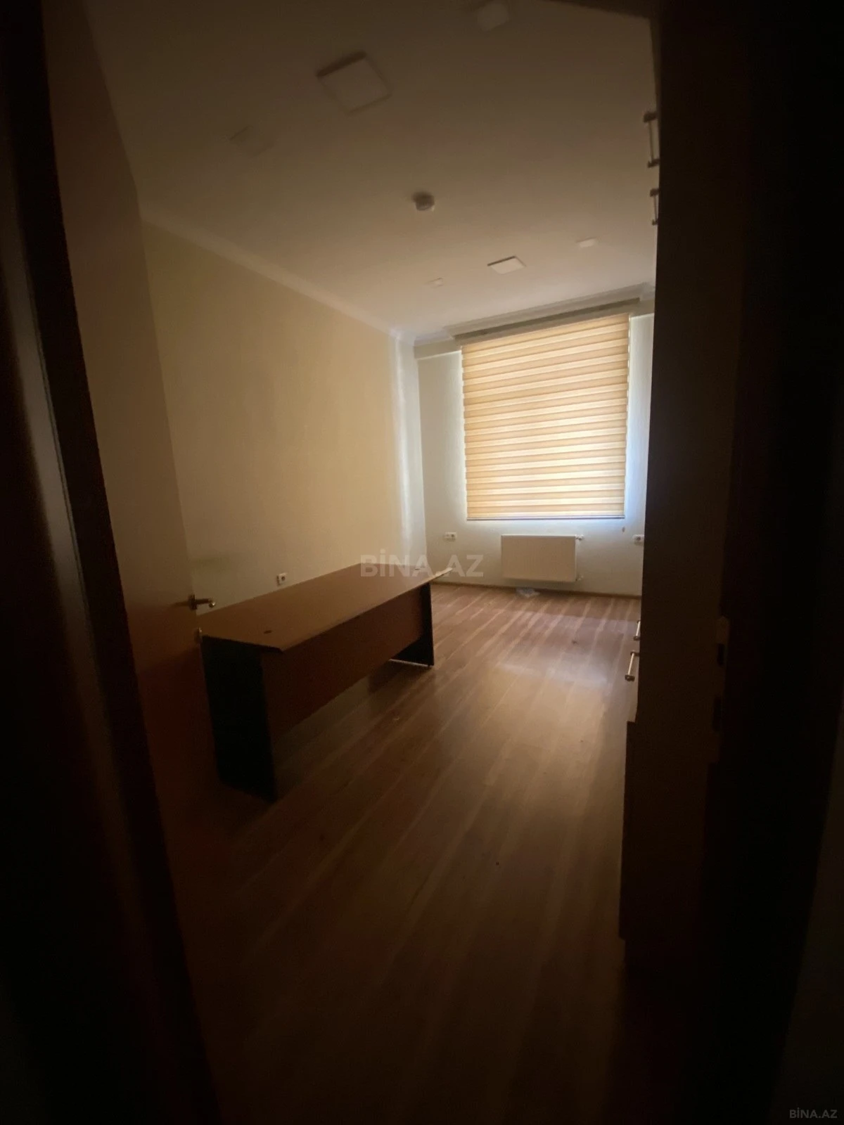 Kirayə verilir 6 otaqlı ofis 200 m²