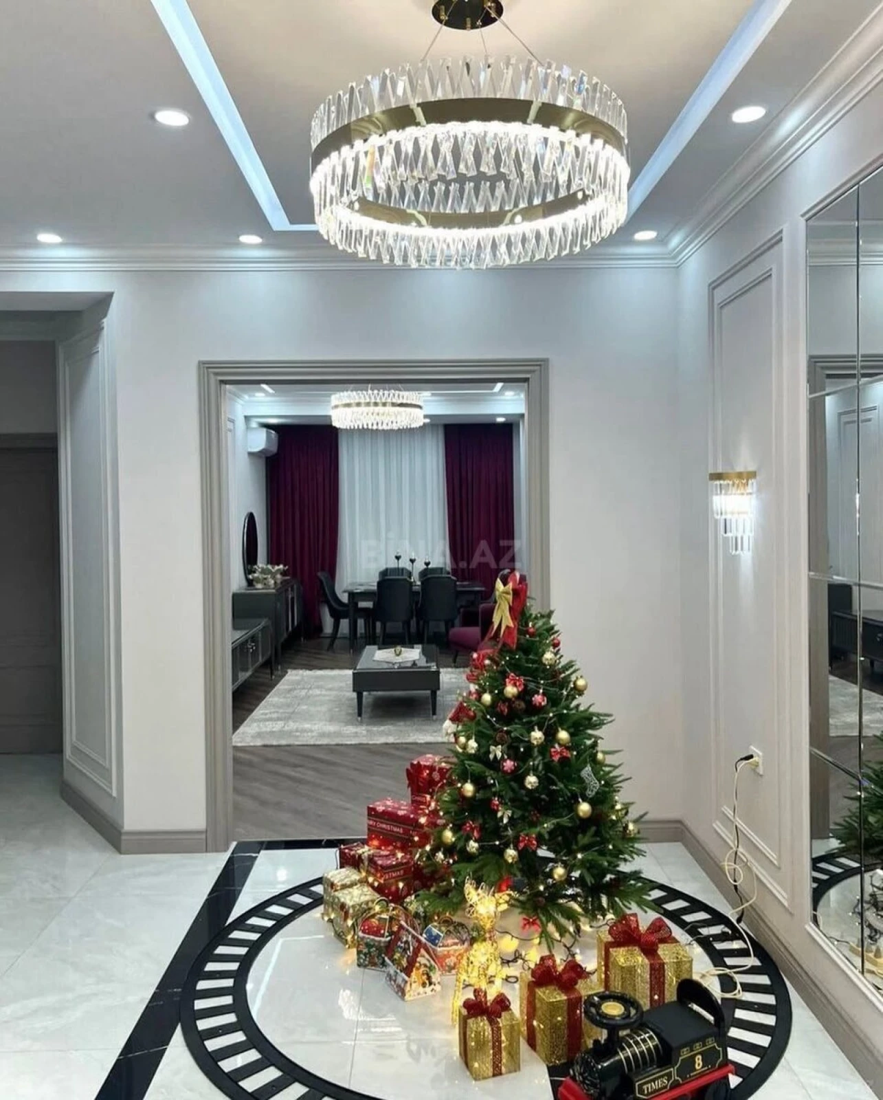 Satılır 3 otaqlı mənzil 135 m²