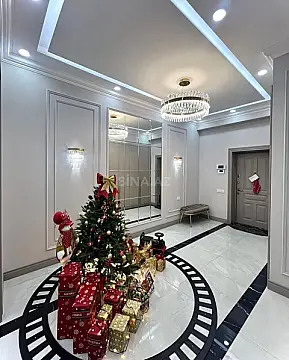 Satılır 3 otaqlı mənzil 135 m²
