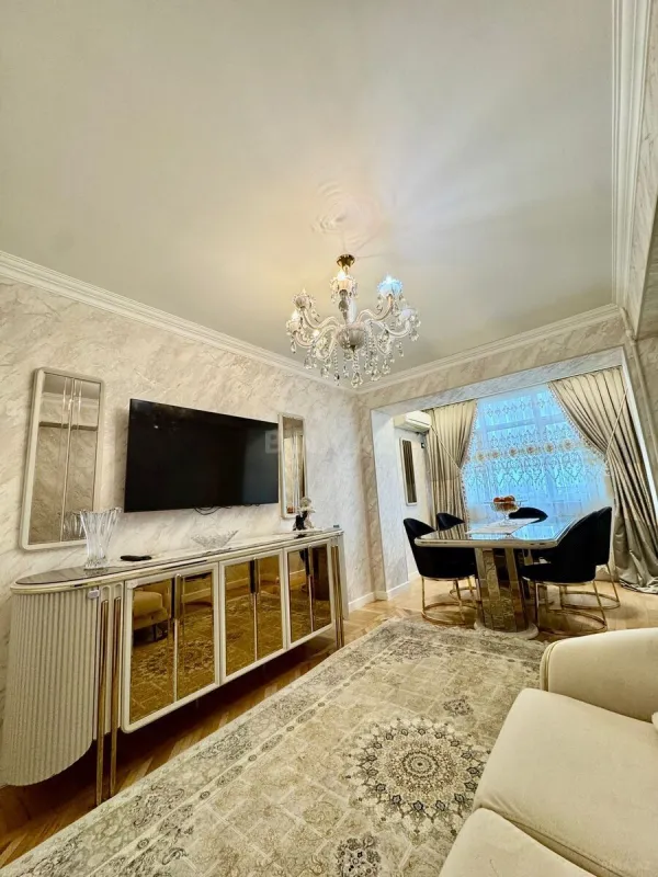 Satılır 2 otaqlı mənzil 69 m²