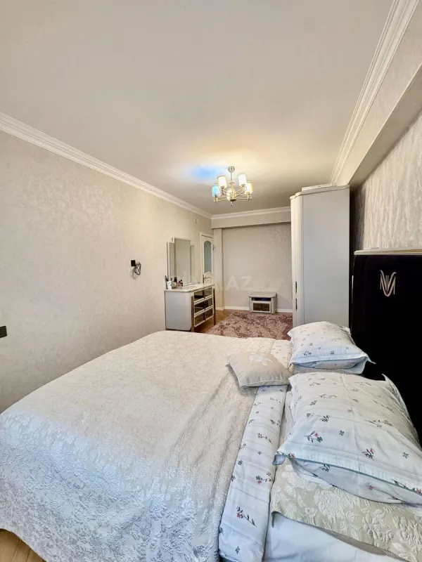 Satılır 2 otaqlı mənzil 69 m²