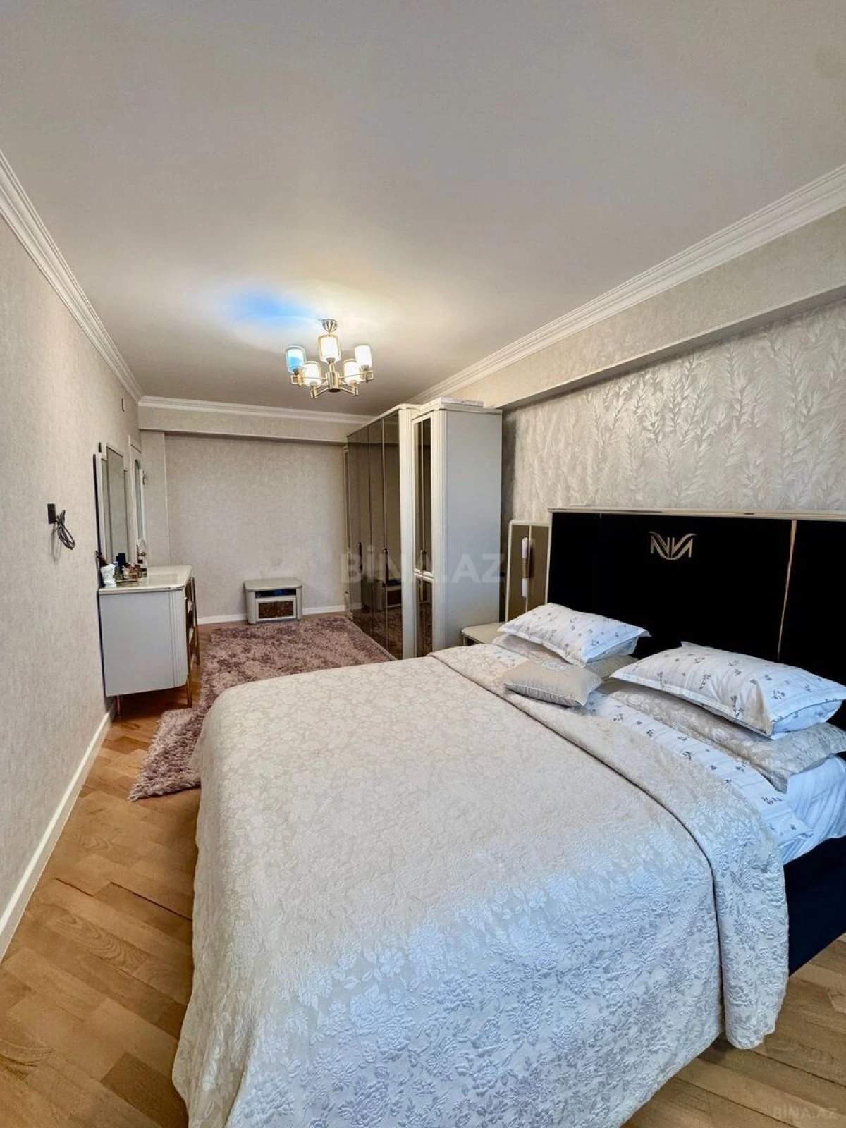 Satılır 2 otaqlı mənzil 69 m²