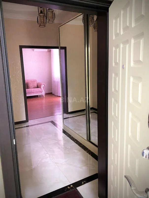 Kirayə verilir 2 otaqlı mənzil 60 m²