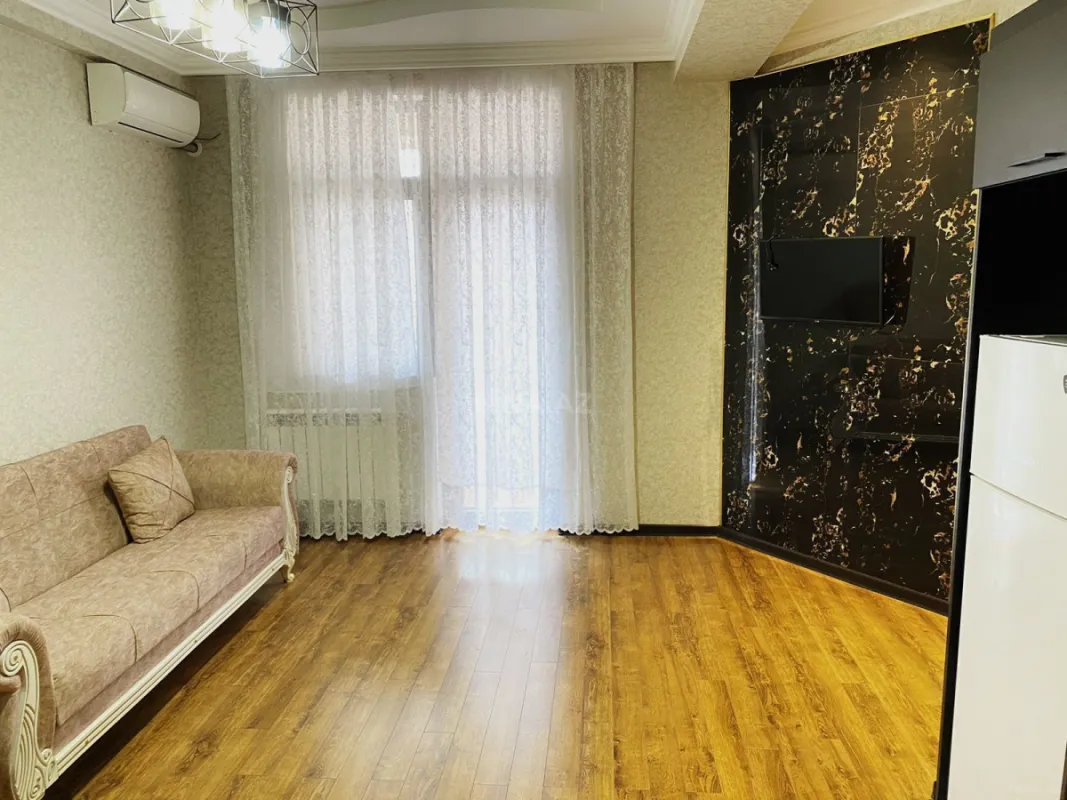 Kirayə verilir 2 otaqlı mənzil 60 m²