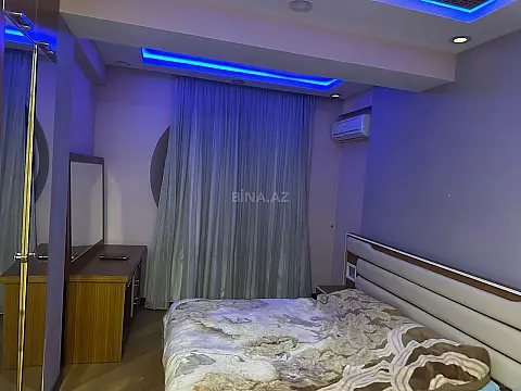 Satılır 3 otaqlı mənzil 129 m²