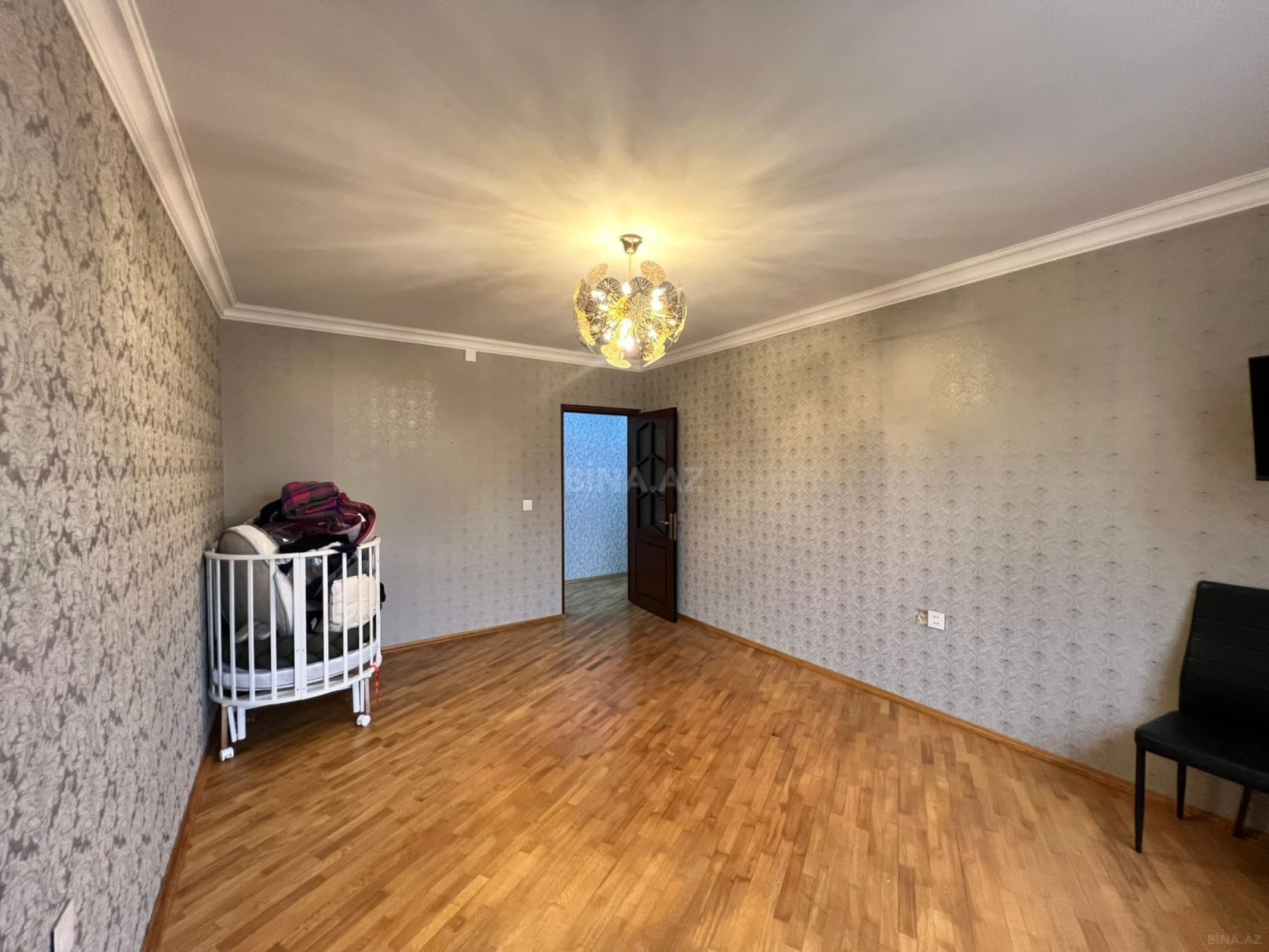 Satılır 4 otaqlı mənzil 85 m²