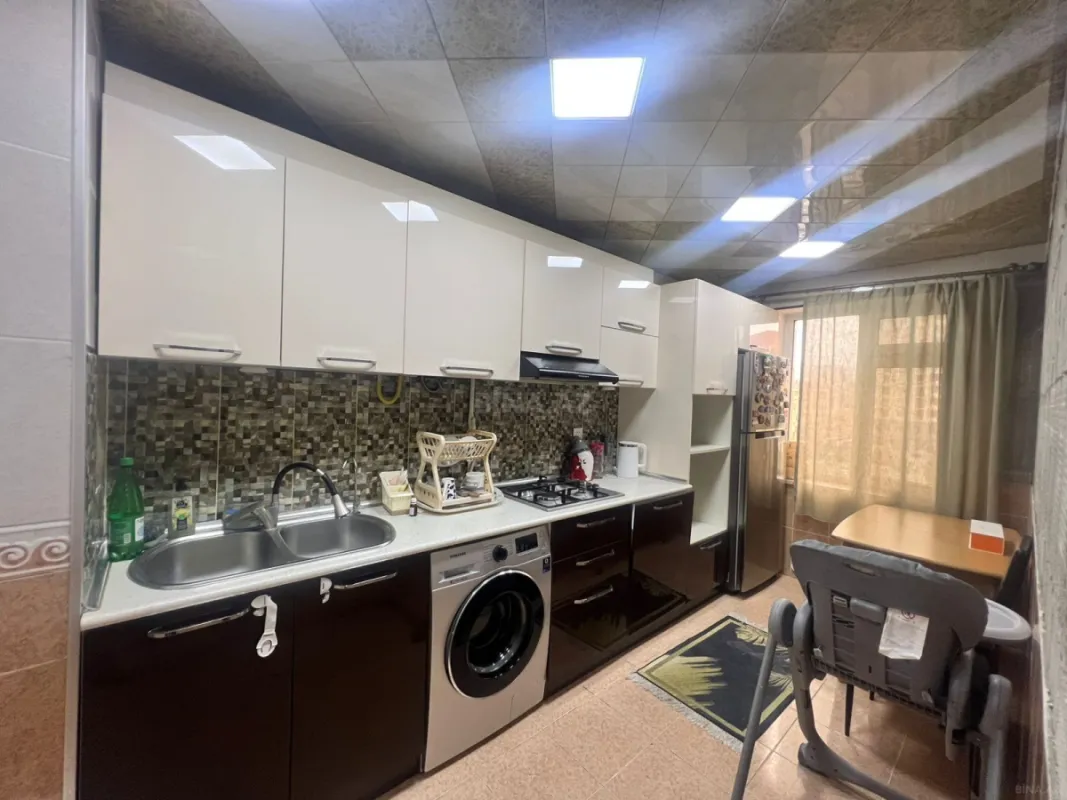 Satılır 4 otaqlı mənzil 85 m²