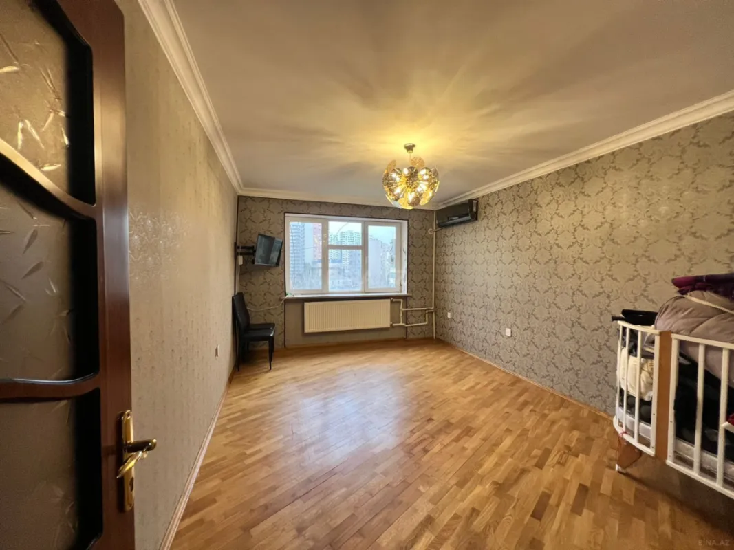 Satılır 4 otaqlı mənzil 85 m²