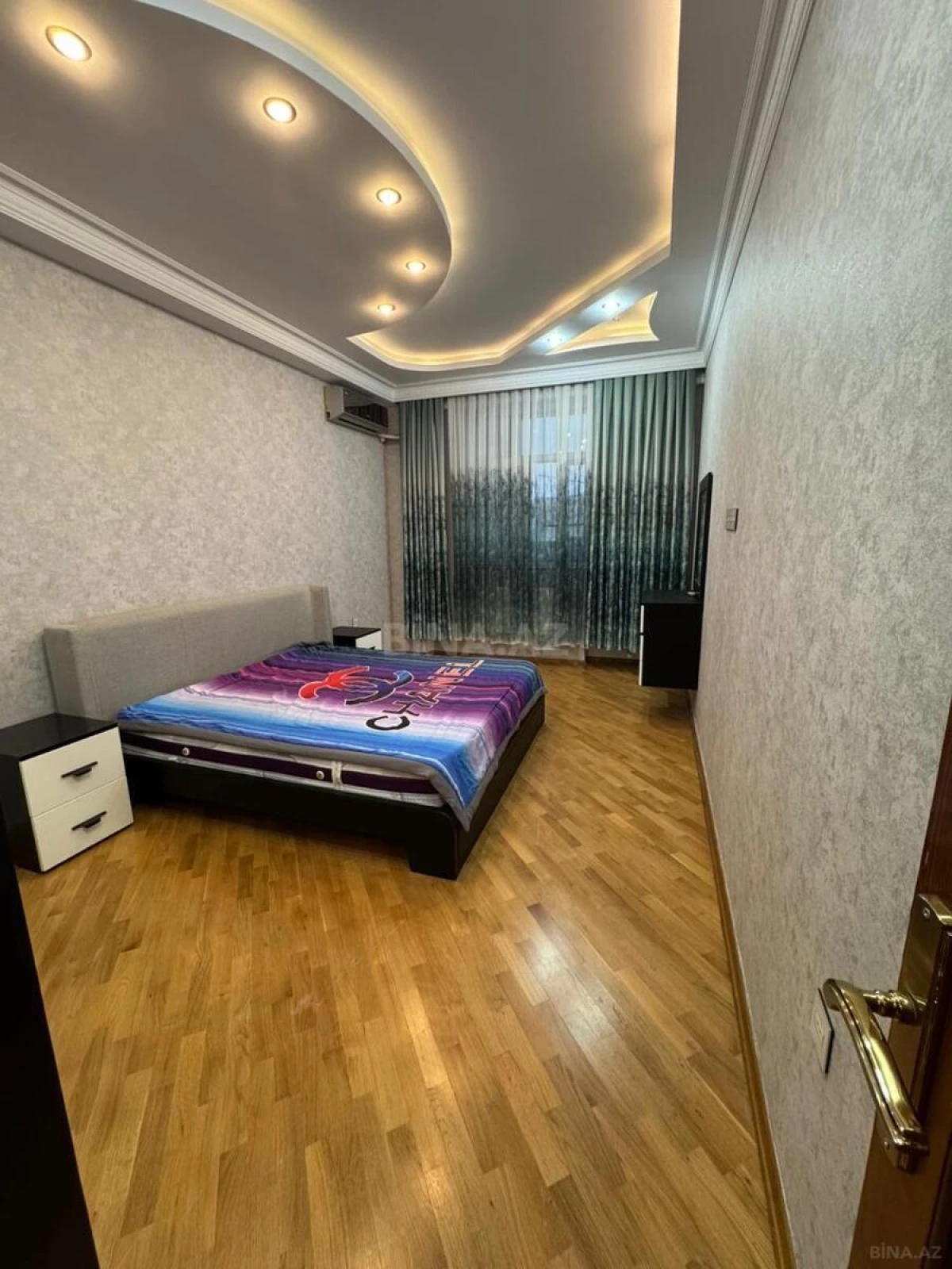 Satılır 2 otaqlı mənzil 90 m²