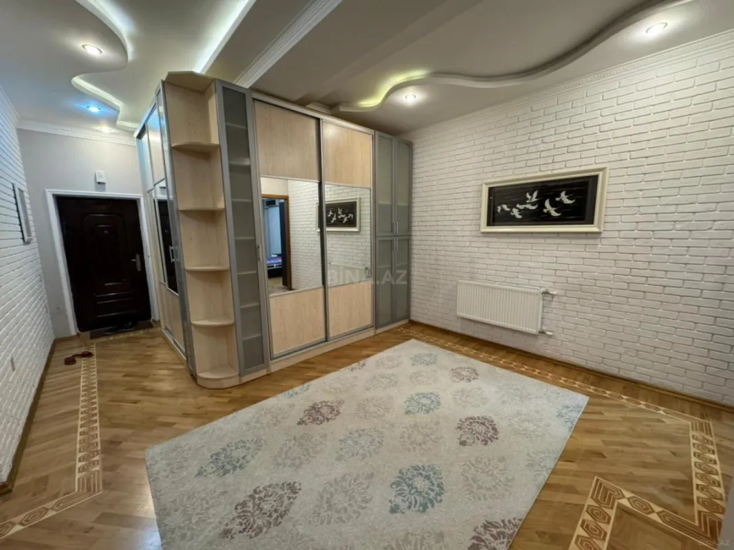 Satılır 2 otaqlı mənzil 90 m²