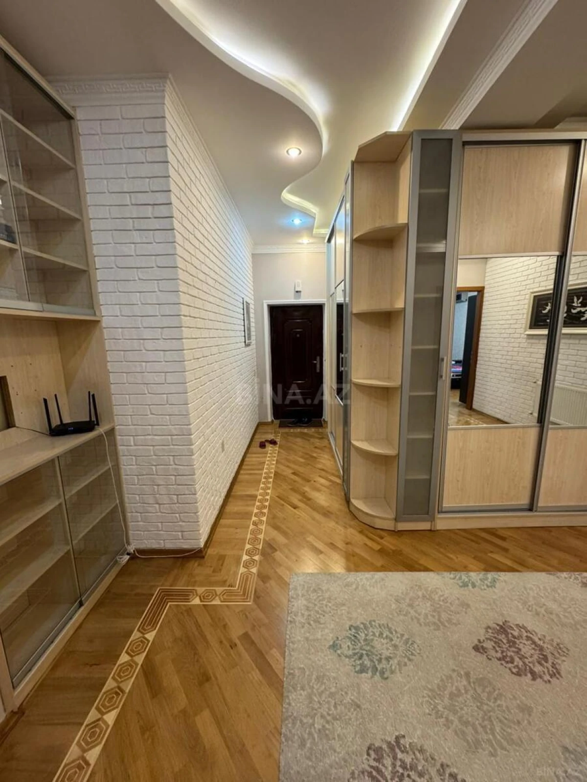 Satılır 2 otaqlı mənzil 90 m²