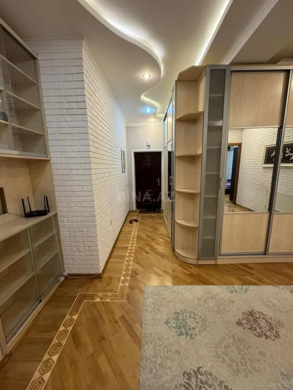 Satılır 2 otaqlı mənzil 90 m²