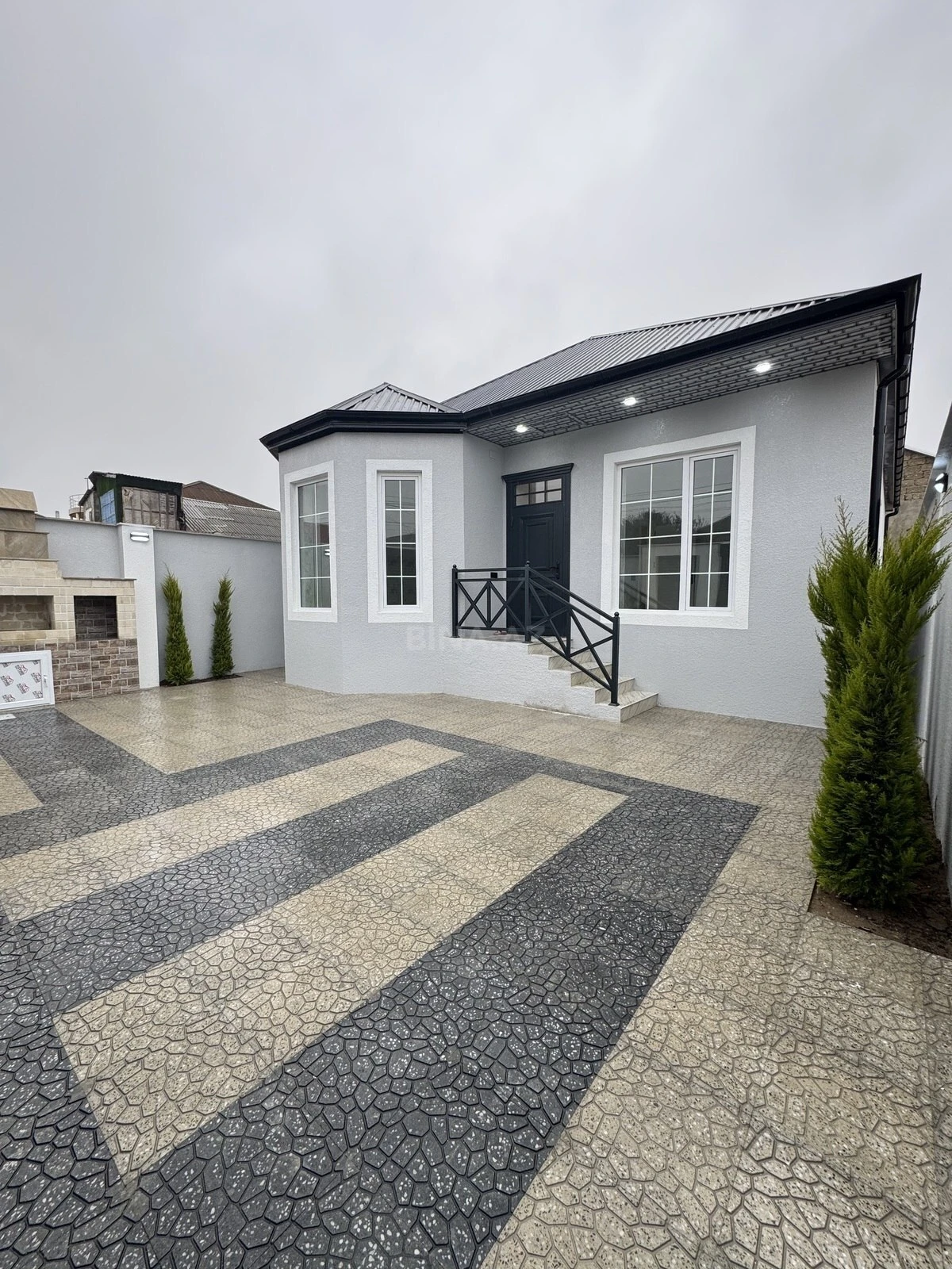 Satılır 4 otaqlı həyət evi 120 m²