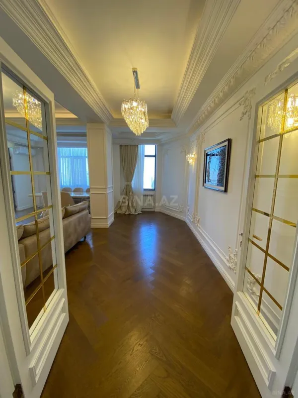 Kirayə verilir 2 otaqlı mənzil 110 m²