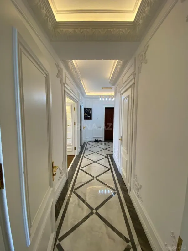 Kirayə verilir 2 otaqlı mənzil 110 m²