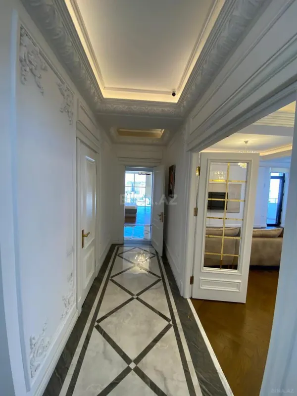 Kirayə verilir 2 otaqlı mənzil 110 m²