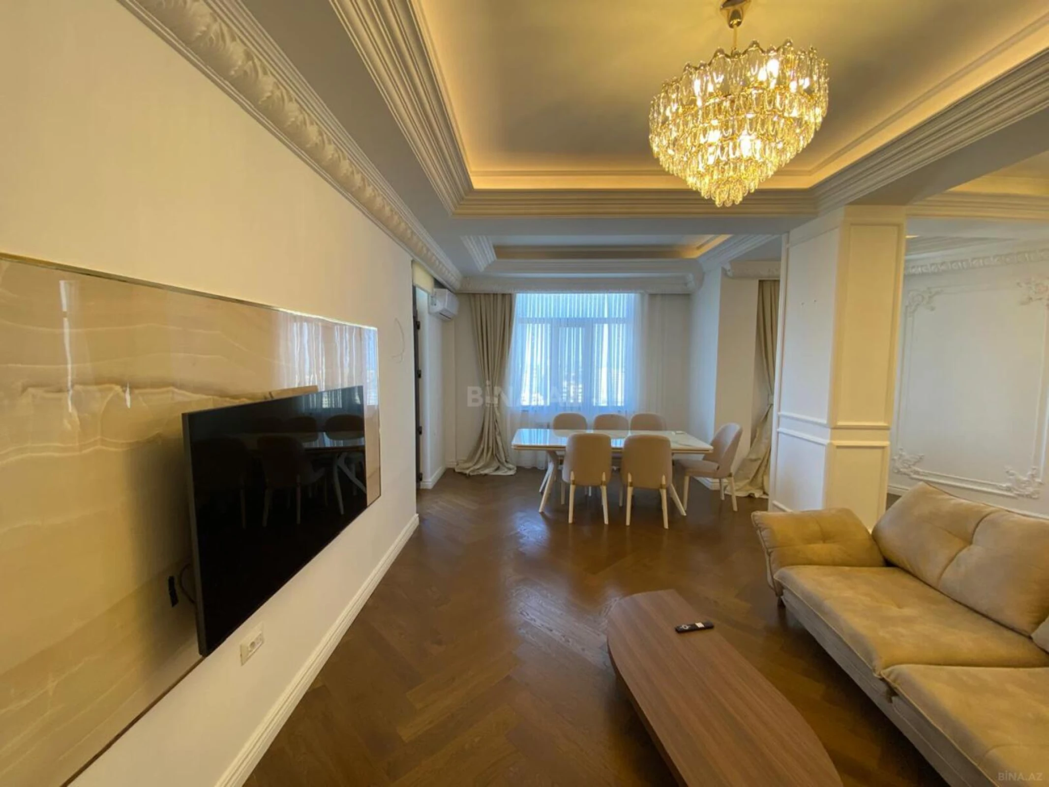 Kirayə verilir 2 otaqlı mənzil 110 m²