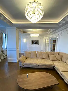 Kirayə verilir 2 otaqlı mənzil 110 m²