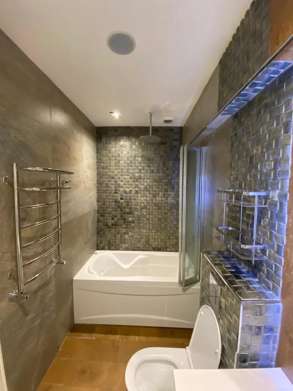 Kirayə verilir 2 otaqlı mənzil 110 m²