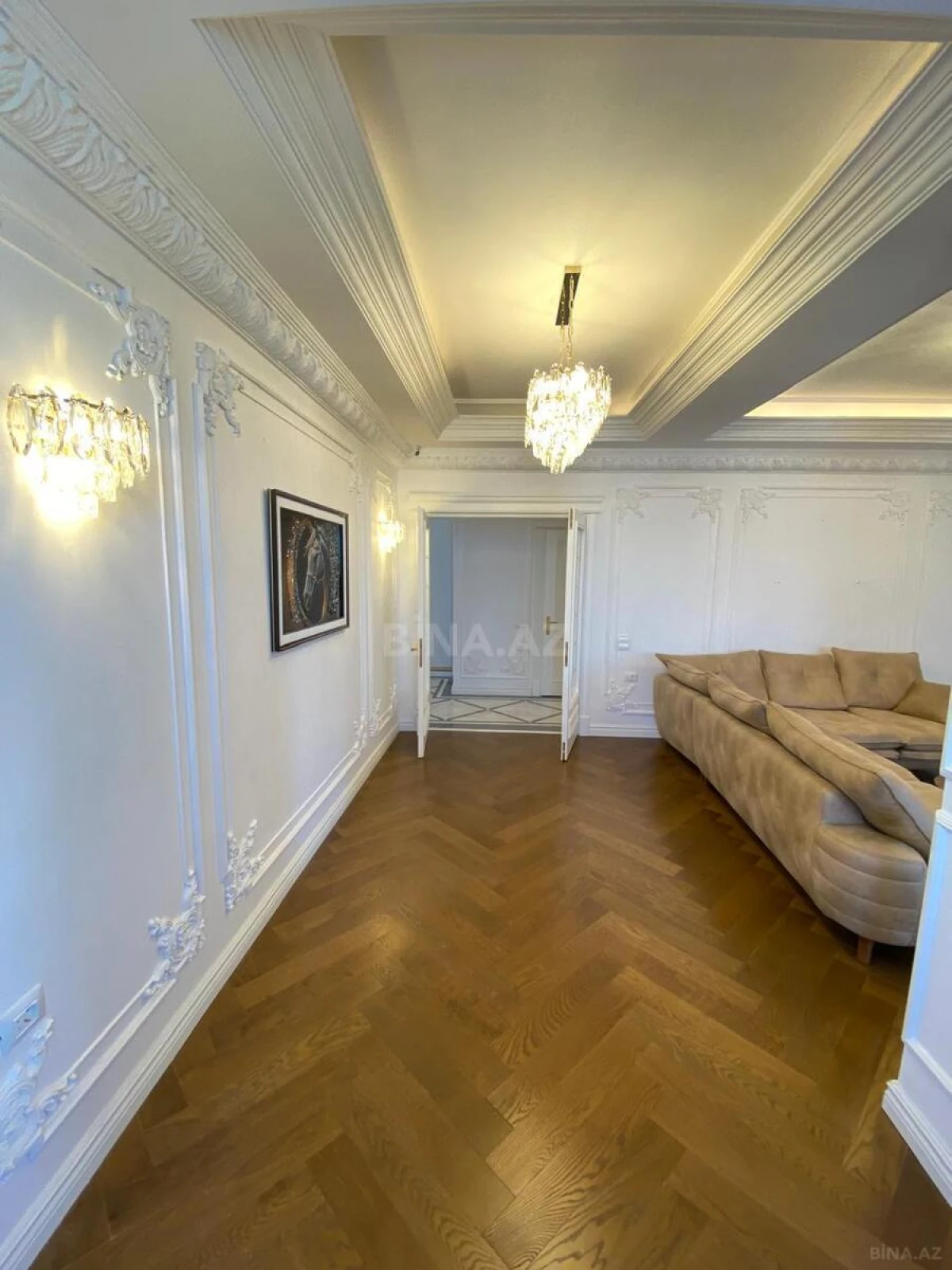 Kirayə verilir 2 otaqlı mənzil 110 m²