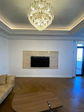 Kirayə verilir 2 otaqlı mənzil 110 m²