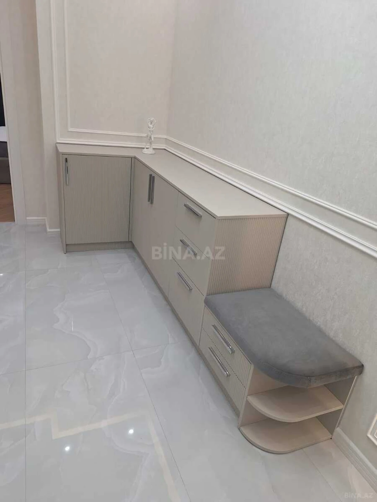 Satılır 2 otaqlı mənzil 70 m²