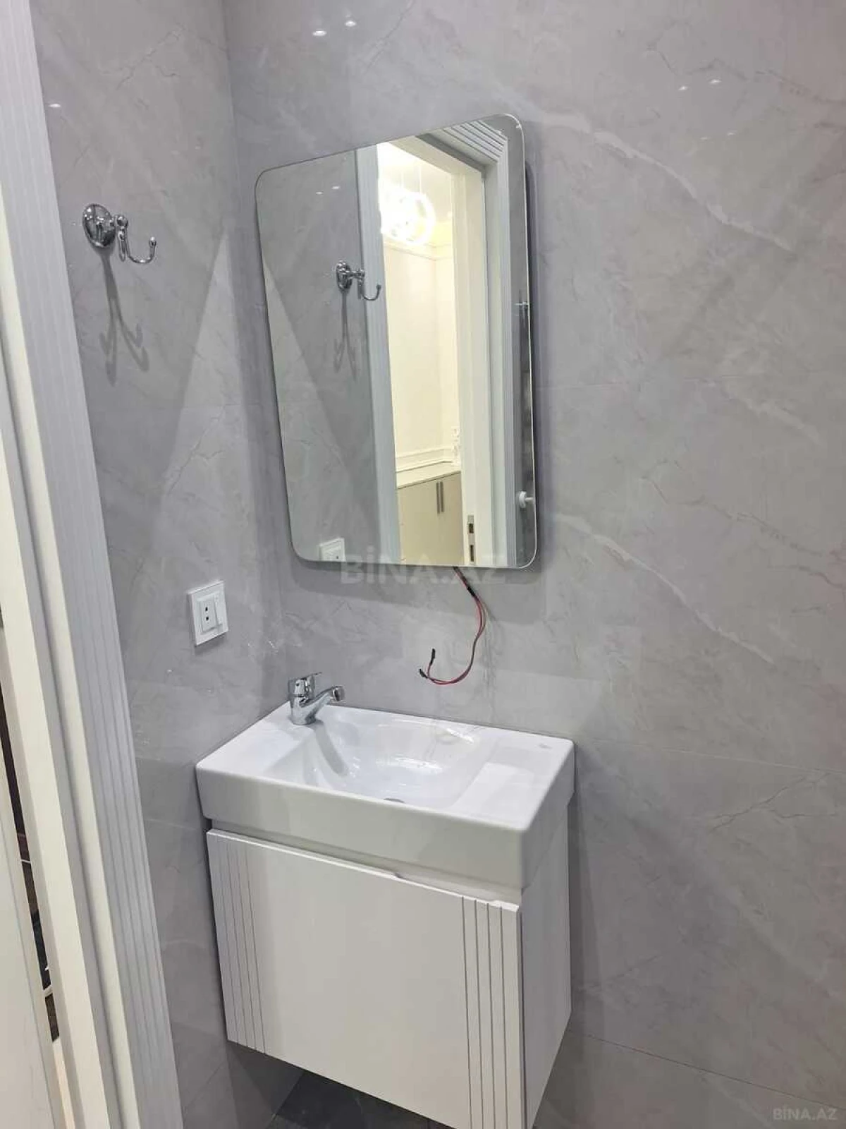 Satılır 2 otaqlı mənzil 70 m²