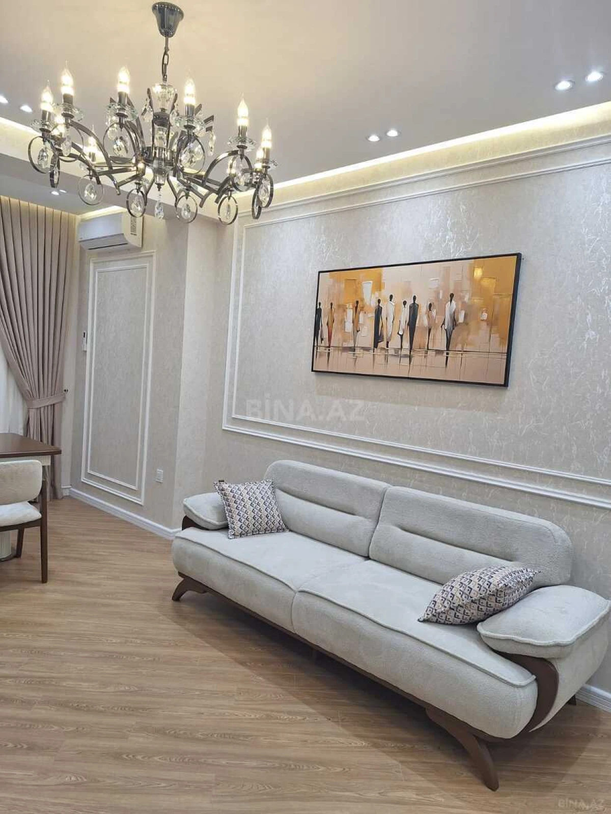 Satılır 2 otaqlı mənzil 70 m²