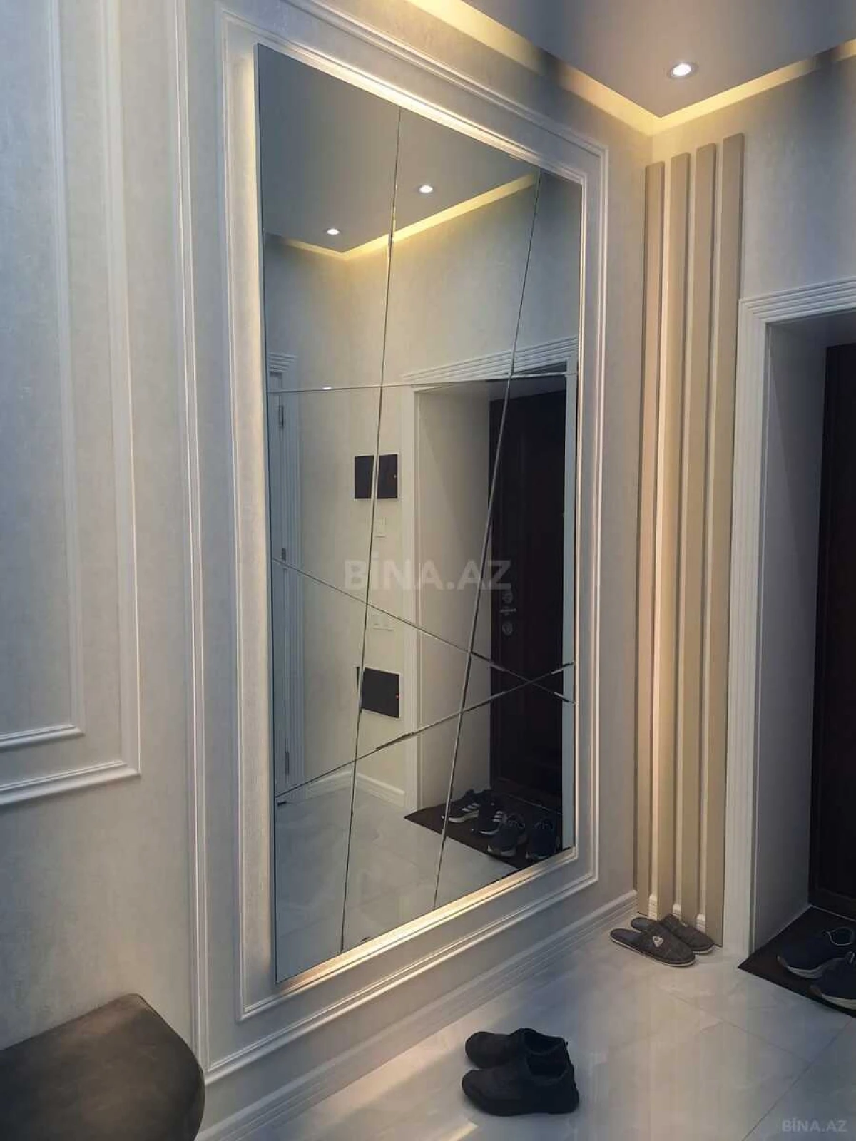 Satılır 2 otaqlı mənzil 70 m²