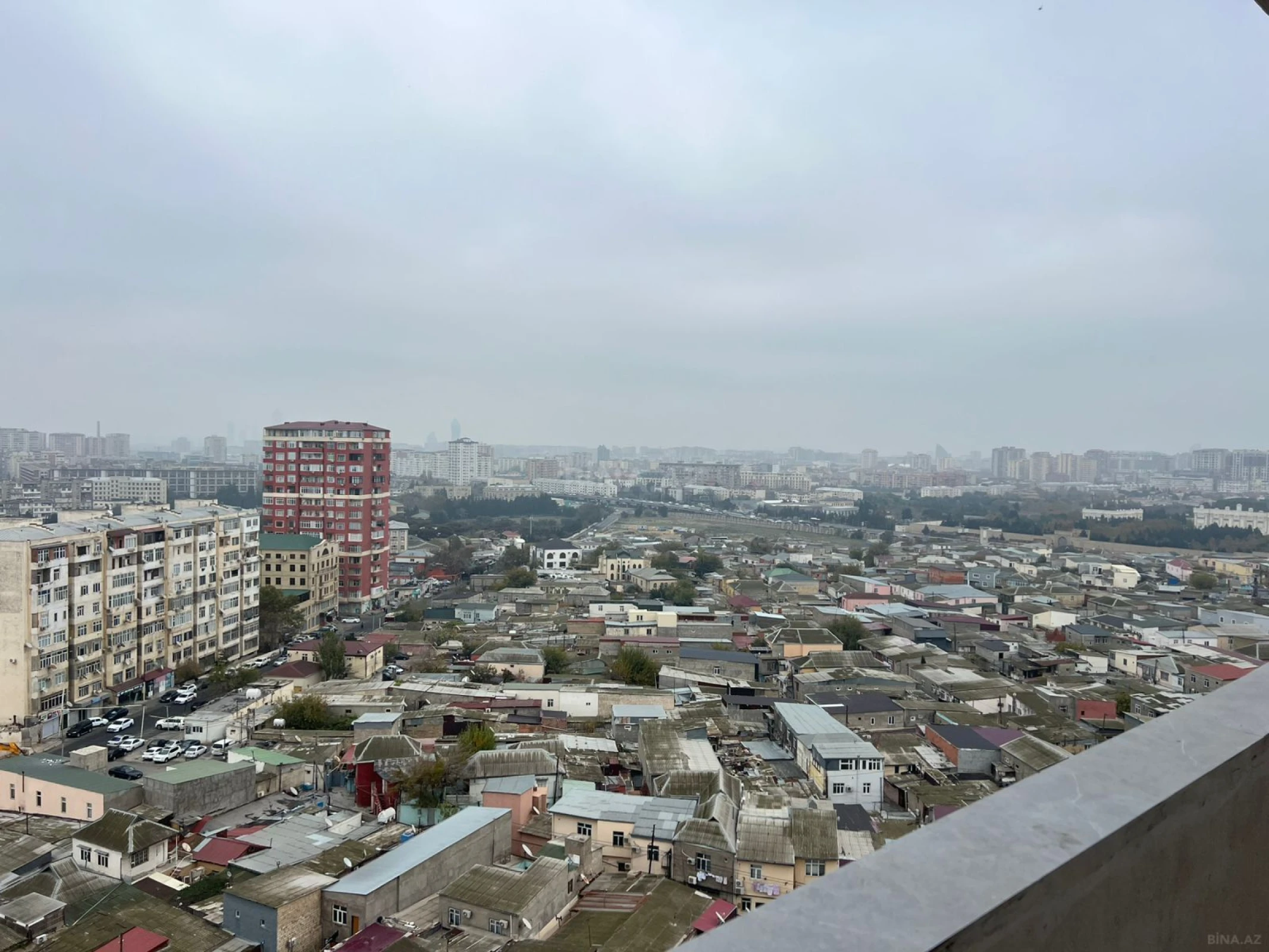 Satılır 4 otaqlı mənzil 200 m²