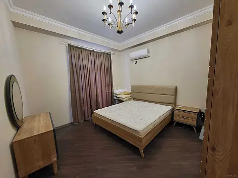 Satılır 3 otaqlı mənzil 110 m²