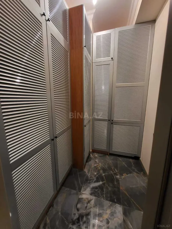 Satılır 3 otaqlı mənzil 110 m²