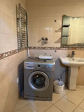 Kirayə verilir 2 otaqlı mənzil 57 m²