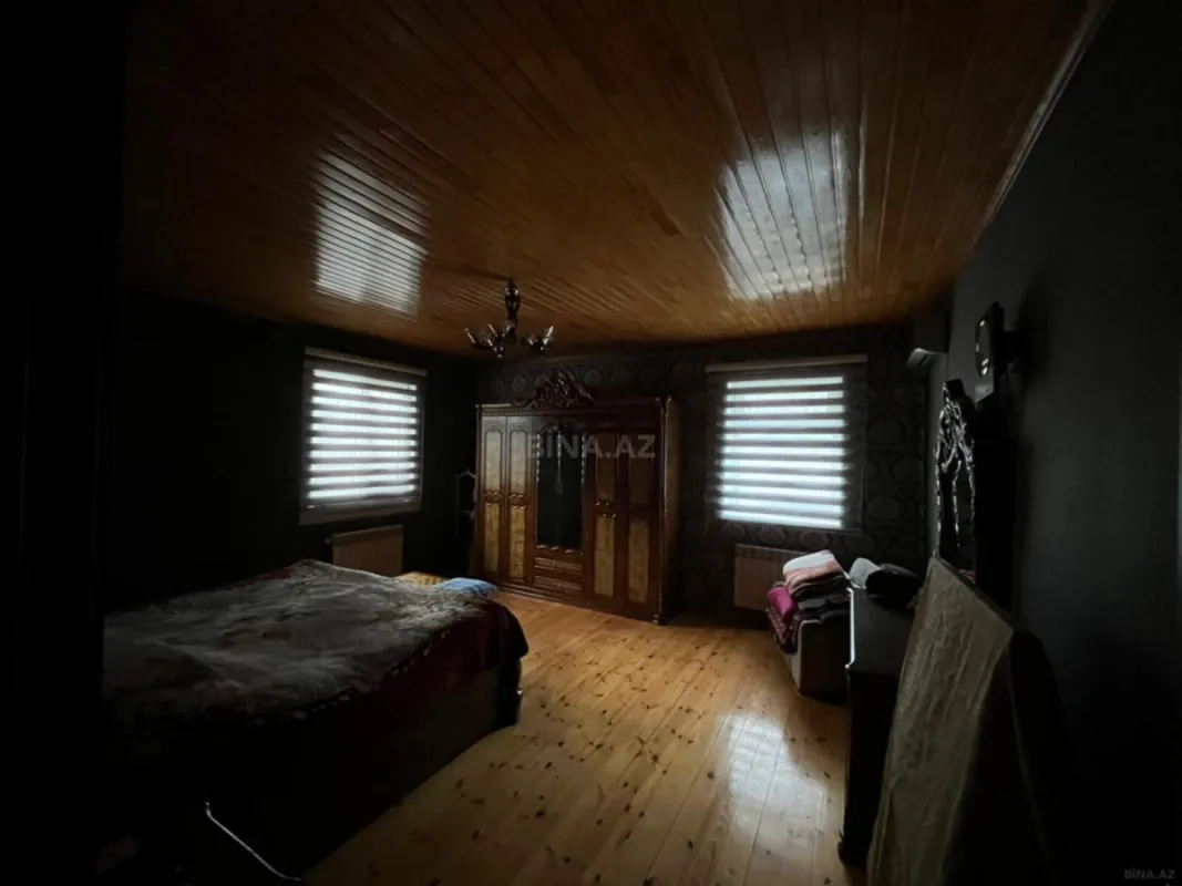 Satılır 7 otaqlı həyət evi 220 m²