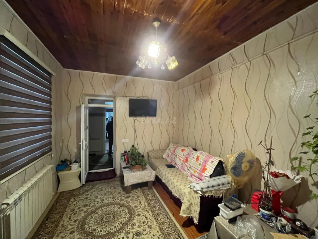 Satılır 7 otaqlı həyət evi 220 m²