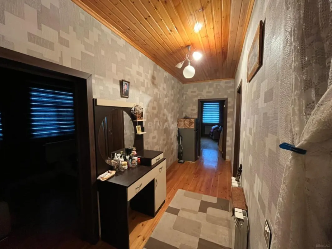 Satılır 7 otaqlı həyət evi 220 m²