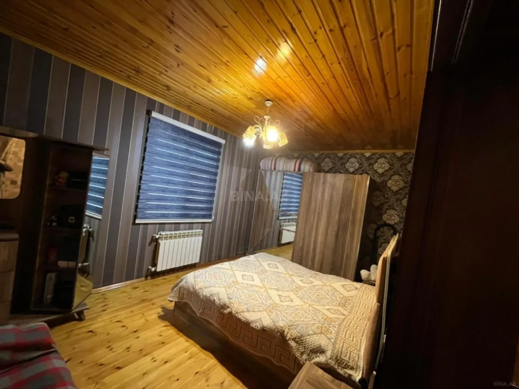 Satılır 7 otaqlı həyət evi 220 m²
