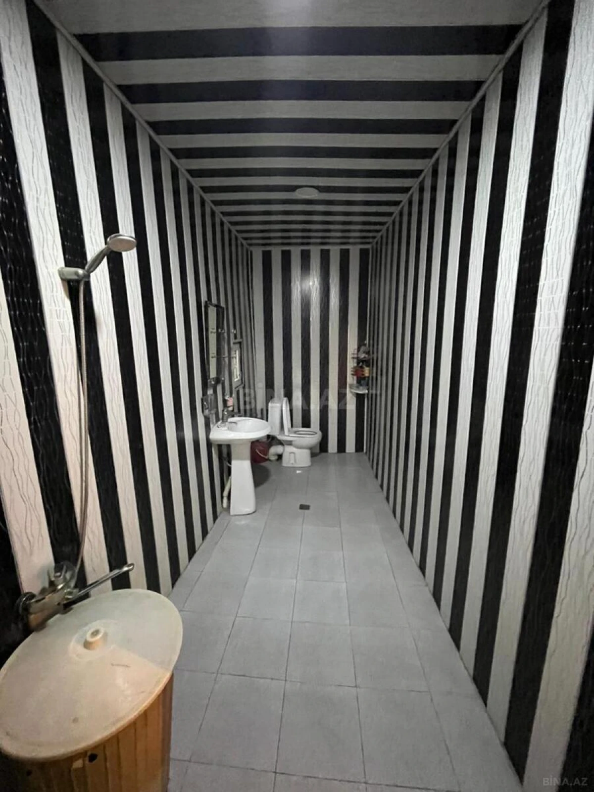 Satılır 7 otaqlı həyət evi 220 m²