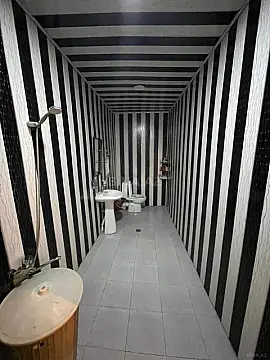 Satılır 7 otaqlı həyət evi 220 m²