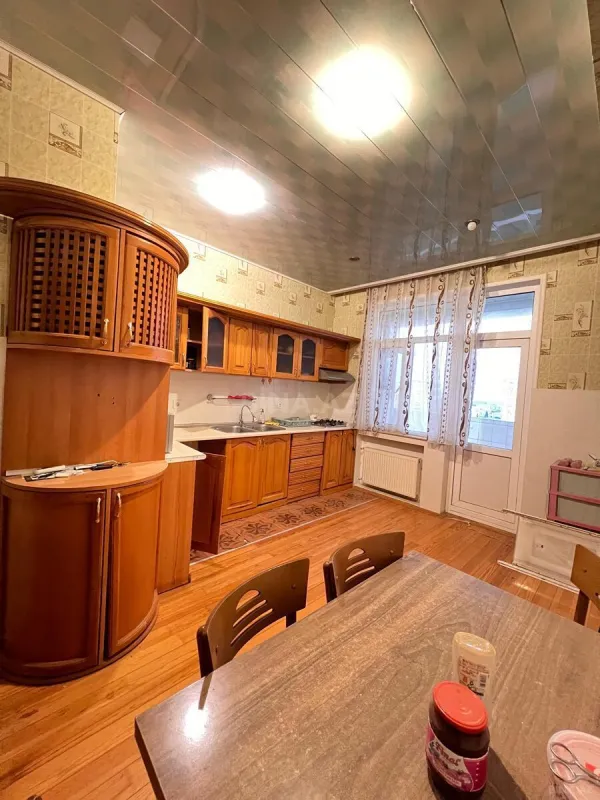 Satılır 3 otaqlı mənzil 120 m²