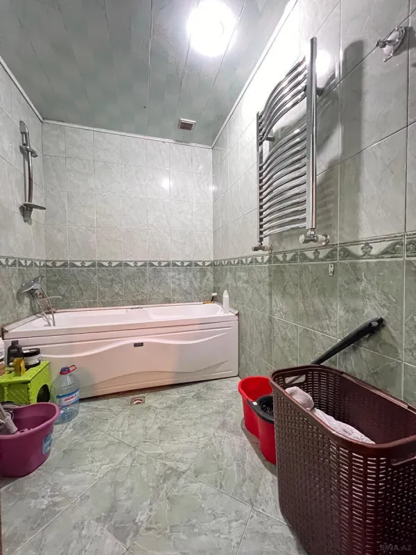 Satılır 3 otaqlı mənzil 120 m²