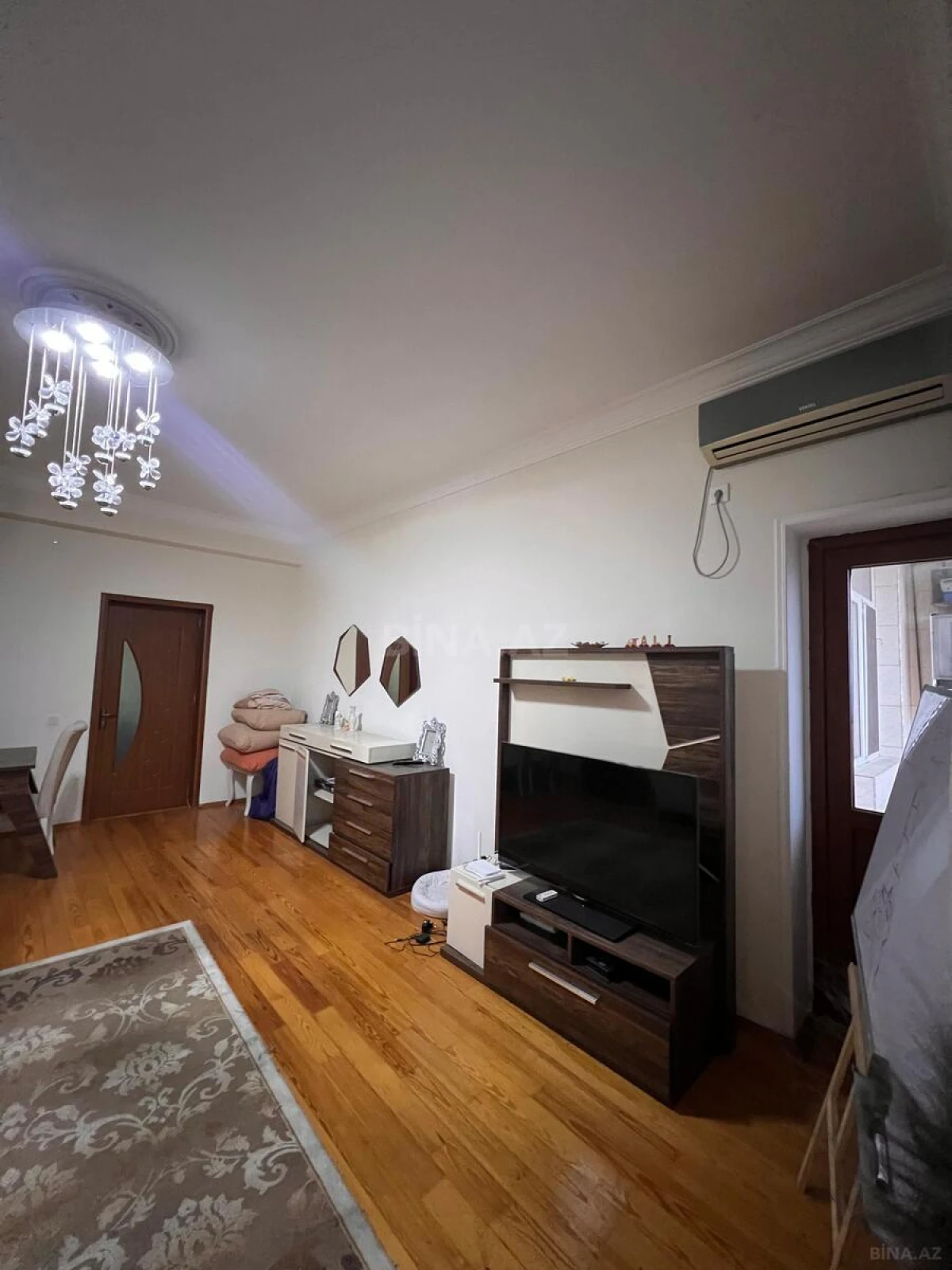 Satılır 3 otaqlı mənzil 120 m²