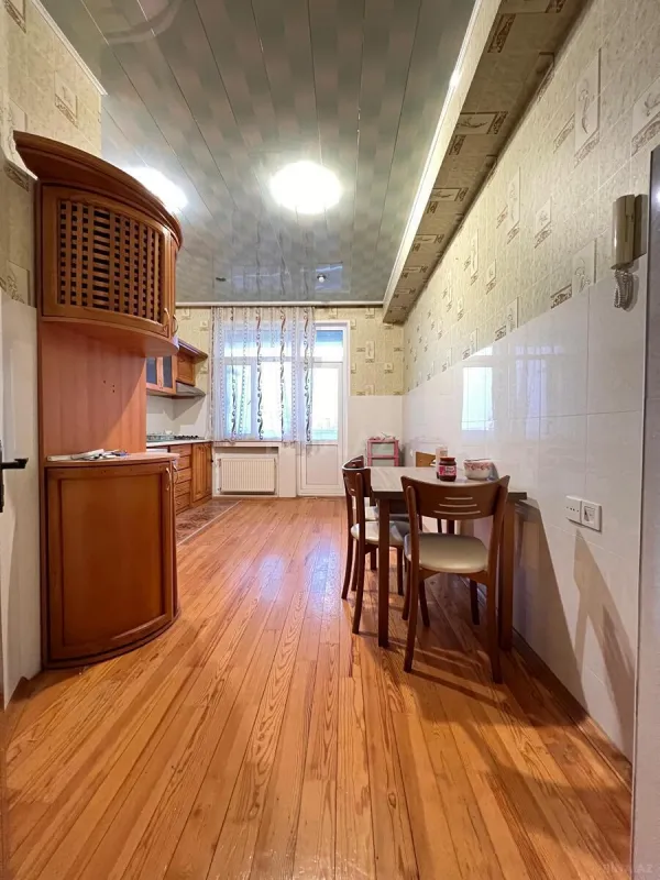 Satılır 3 otaqlı mənzil 120 m²