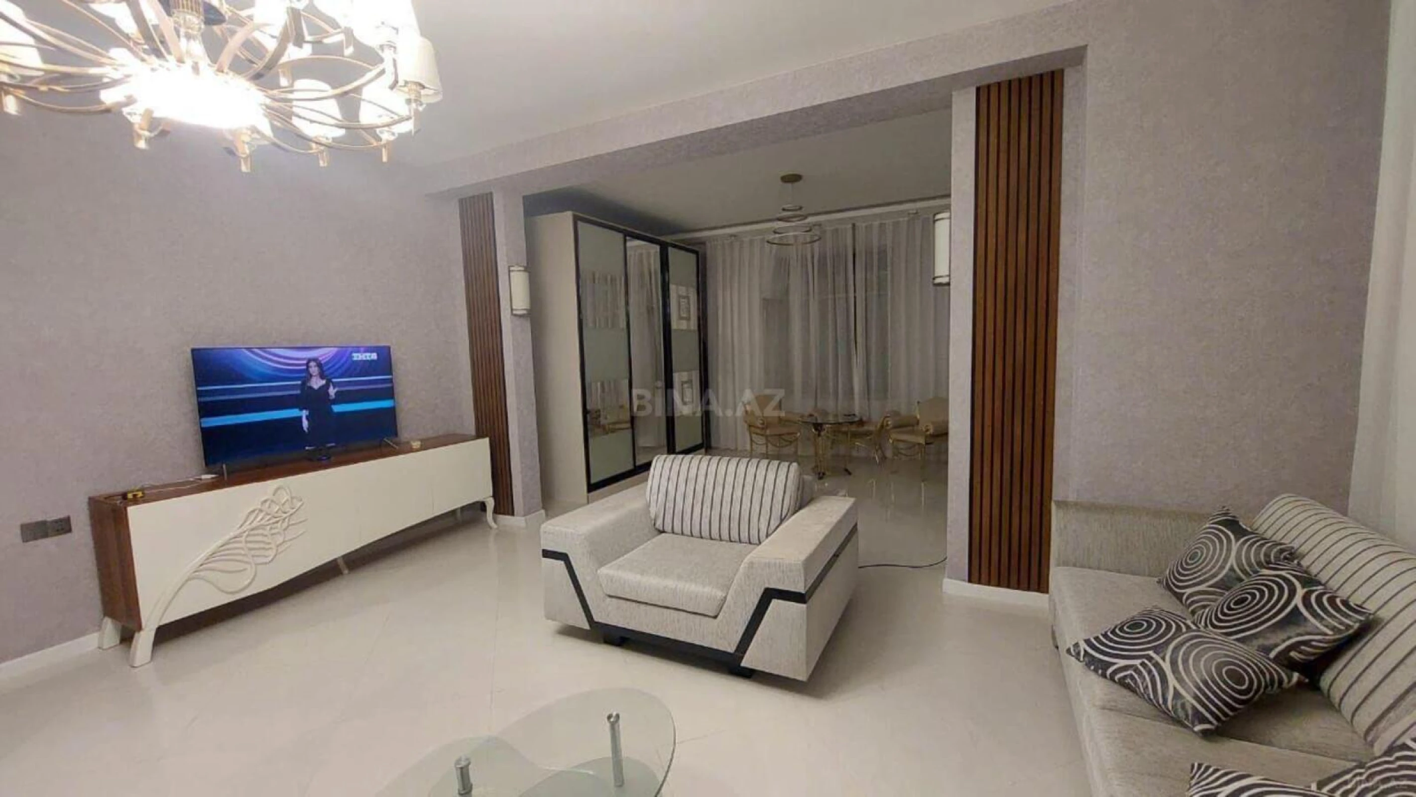 Kirayə verilir 6 otaqlı həyət evi 360 m²