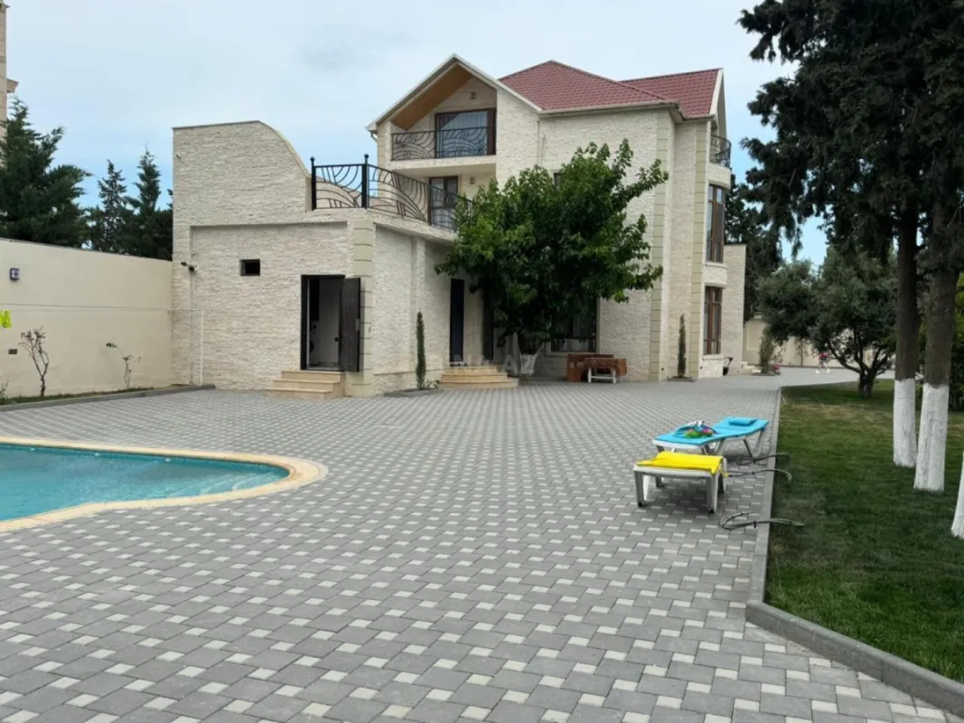 Kirayə verilir 6 otaqlı həyət evi 360 m²