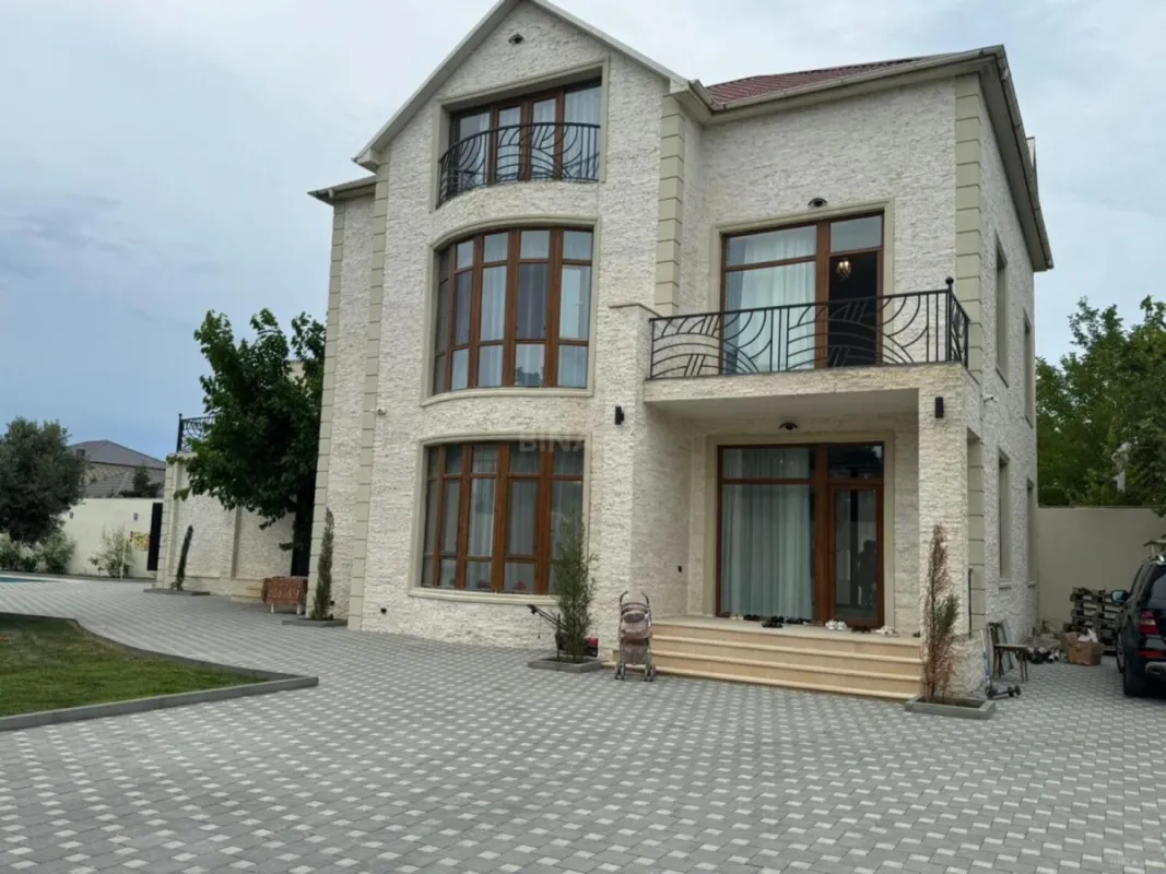 Kirayə verilir 6 otaqlı həyət evi 360 m²