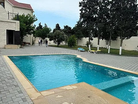 Kirayə verilir 6 otaqlı həyət evi 360 m²