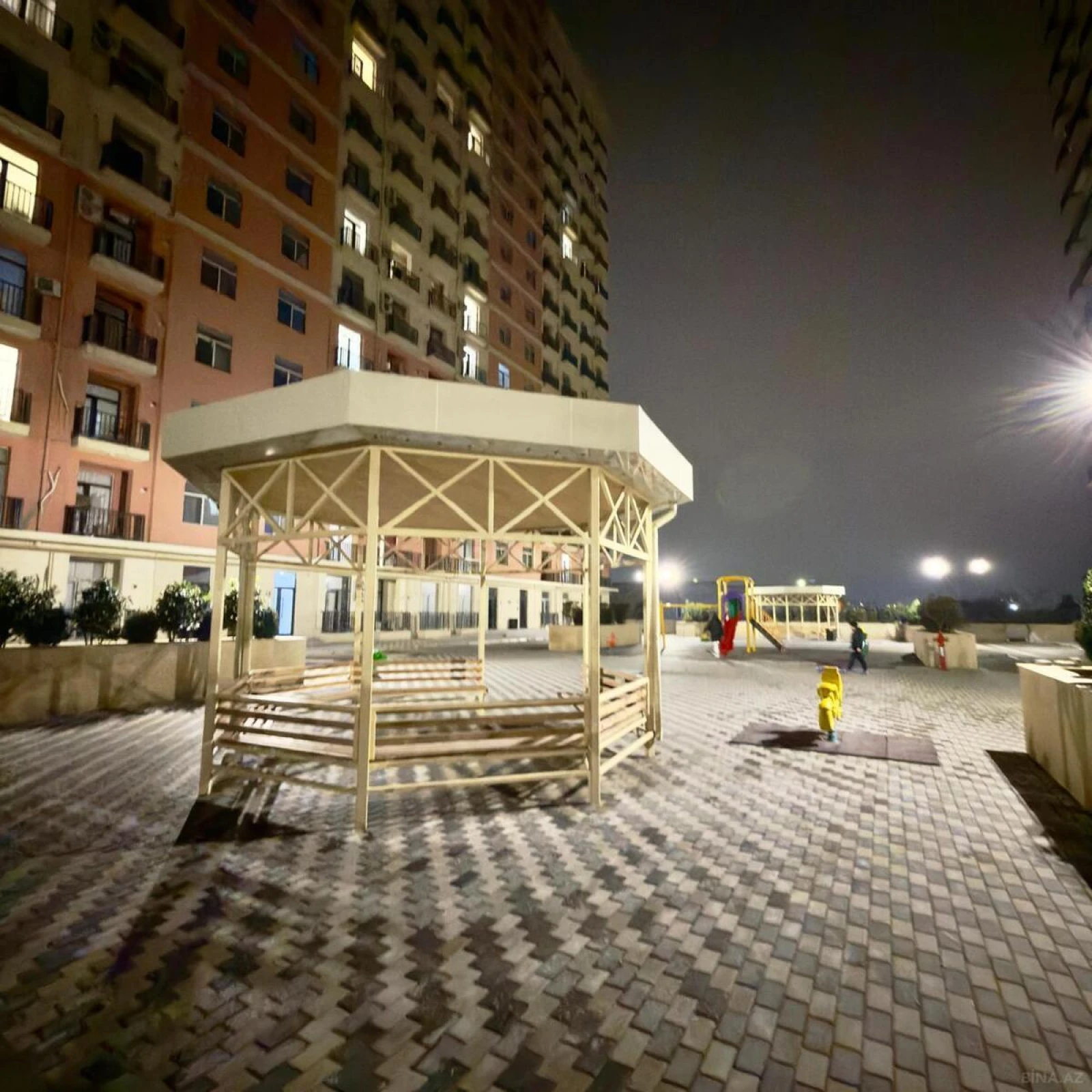 Satılır 2 otaqlı mənzil 51 m²